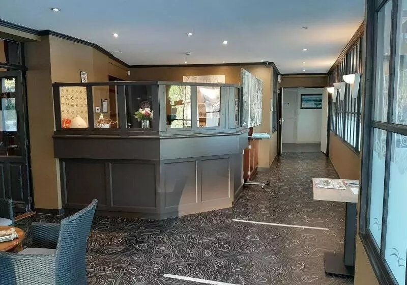 בית מלון כפרי Hôtel Restaurant Du Lac