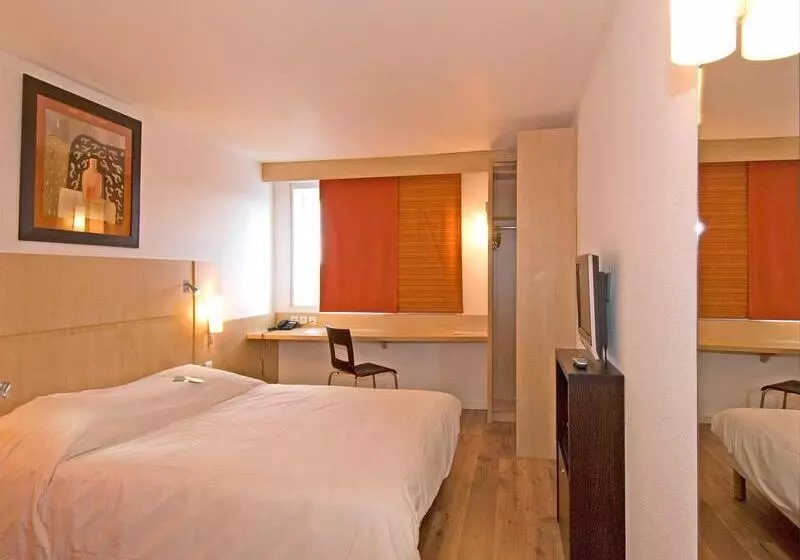 Отель Ibis Clermontferrand Montferrand