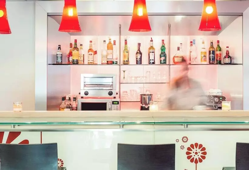 Отель Ibis Epinay Sur Seine   Gennevilliers