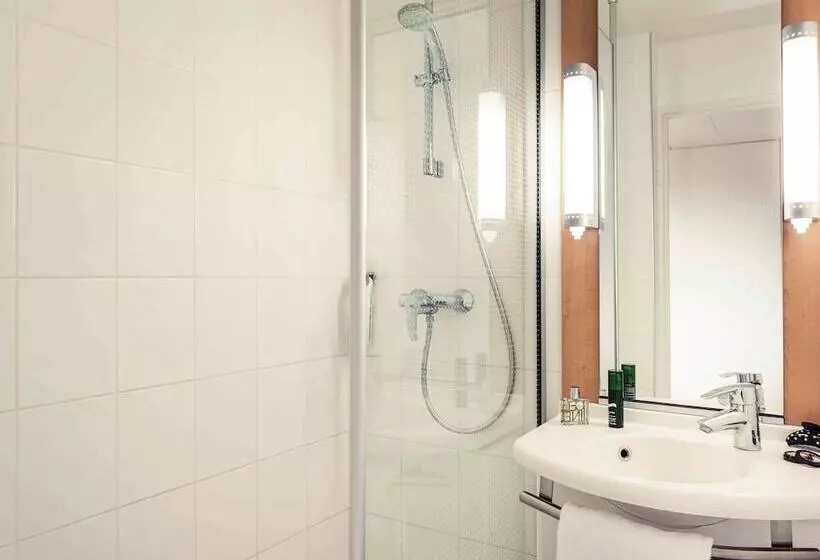 Отель Ibis Epinay Sur Seine   Gennevilliers