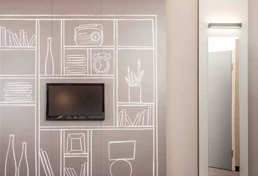 Отель Ibis Epinay Sur Seine   Gennevilliers