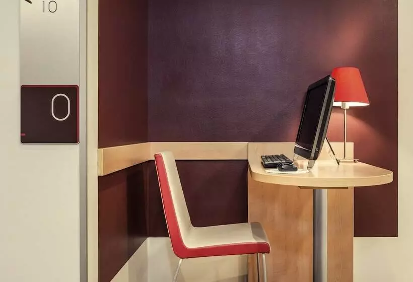 Отель Ibis Epinay Sur Seine   Gennevilliers