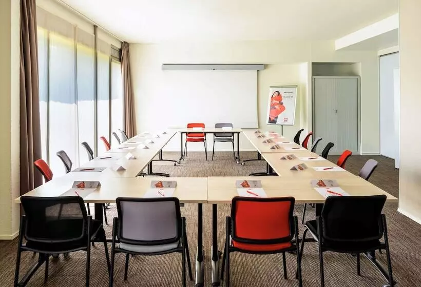 בית מלון כפרי Ibis Paris Marne La Vallee Emerainville