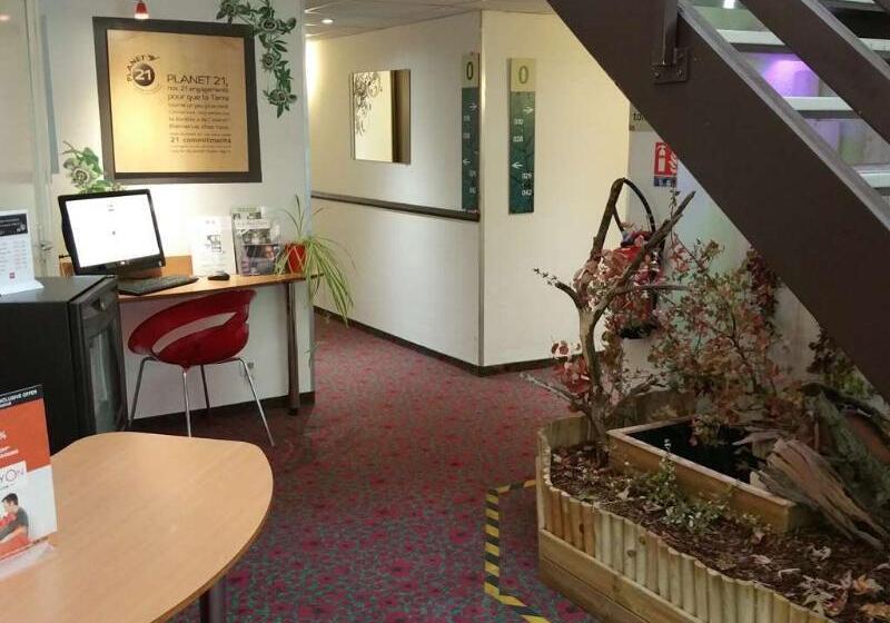 B&b Hotel Niort Sud Venise Verte