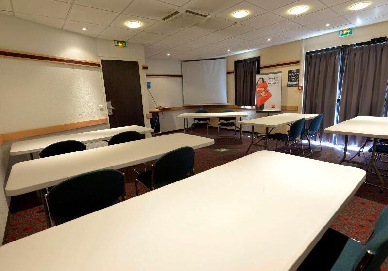 B&b Hotel Niort Sud Venise Verte