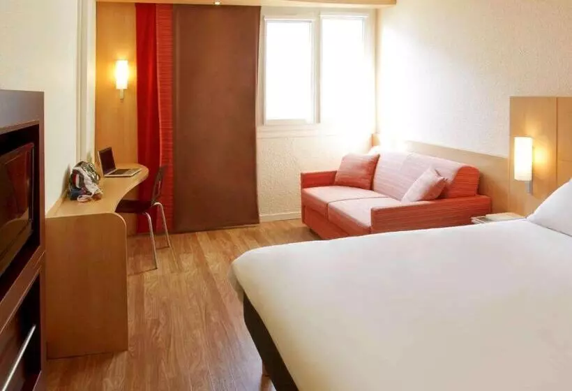 Ibis Roanne Le Coteau Hotel Restaurant