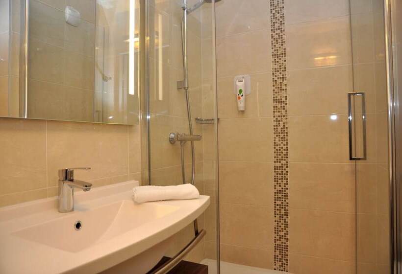 בית מלון כפרי Ibis Styles Rouen Nordbarentin