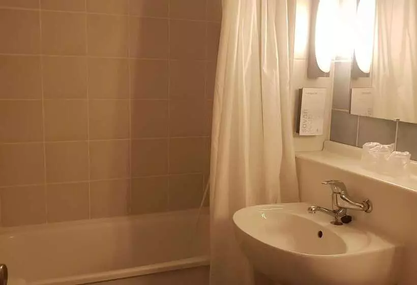 هتل Kyriad Blois Nord