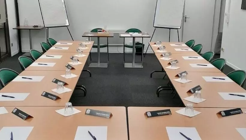 هتل Kyriad Blois Nord