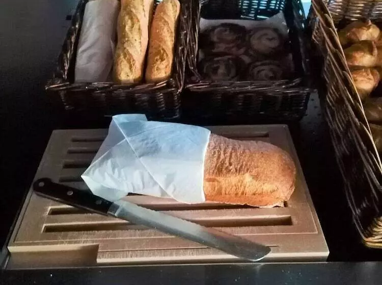 هتل Kyriad Blois Nord