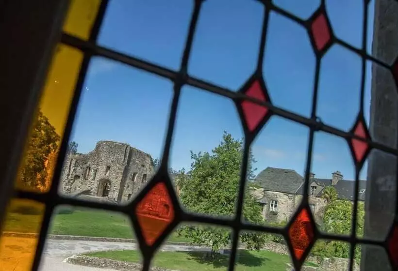 בית מלון כפרי L Hostellerie Du Chateau De Bricquebec