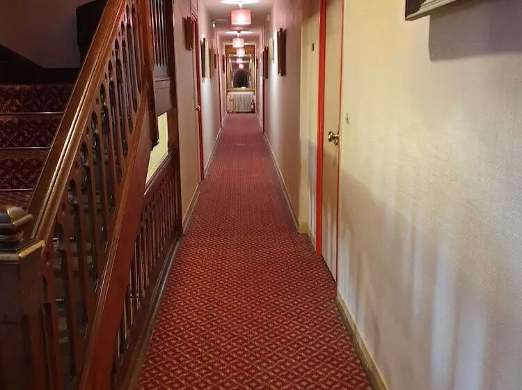 בית מלון כפרי L Hostellerie Du Chateau De Bricquebec