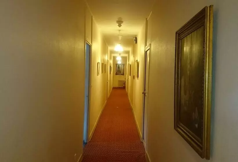 בית מלון כפרי L Hostellerie Du Chateau De Bricquebec