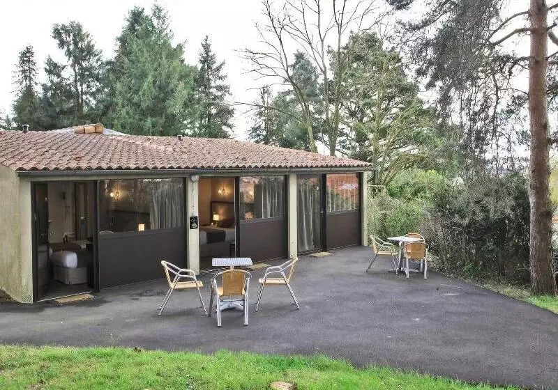 هتل Logis Hôtel La Chaumière