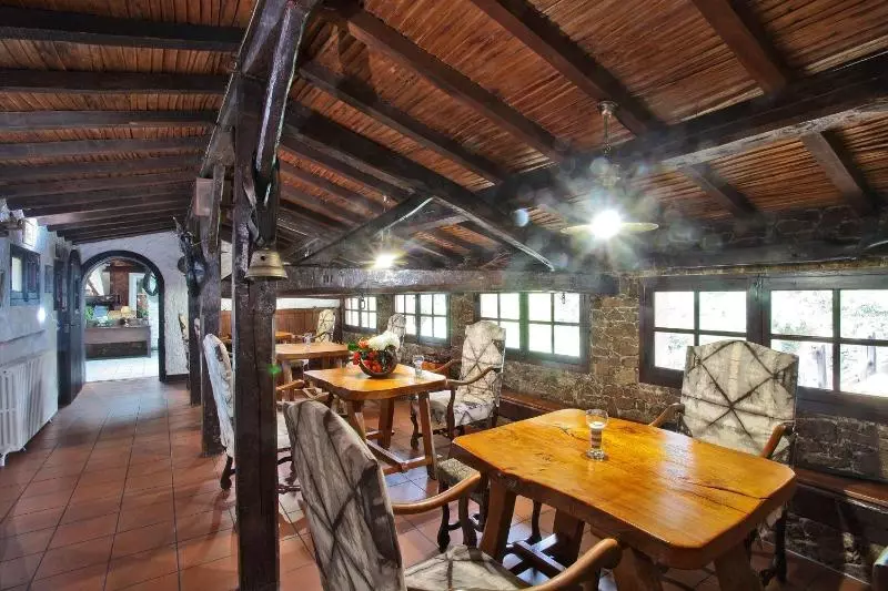 هتل Logis Hôtel La Chaumière