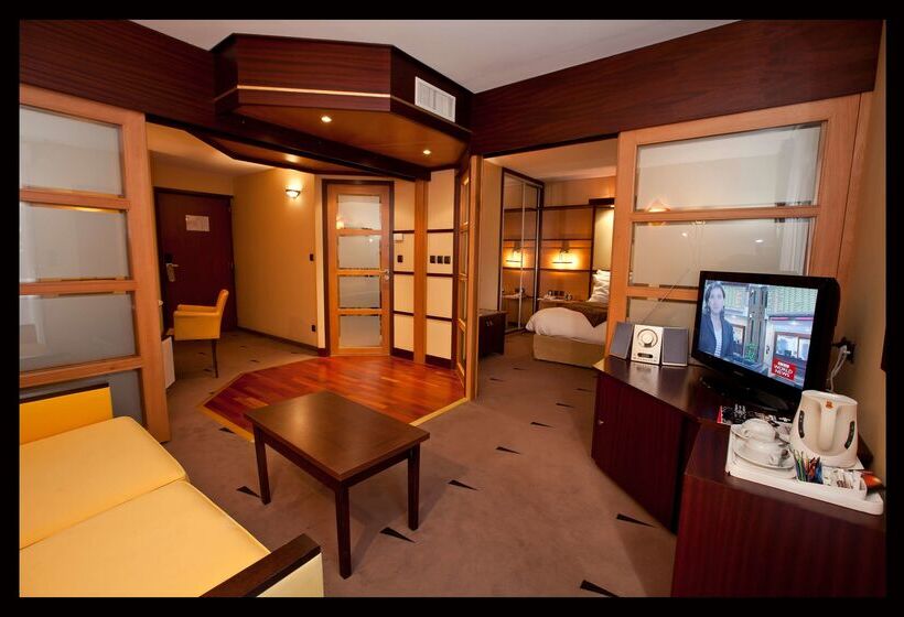 Best Western Plus La Fayette Hotel Et Spa