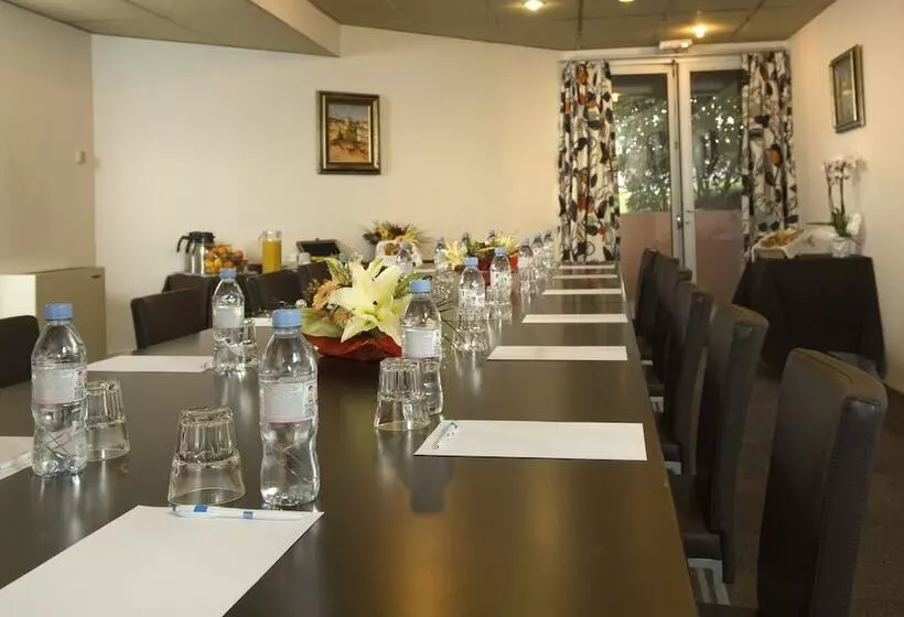 בית מלון כפרי Du Baou