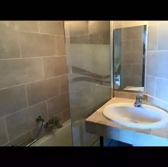 בית מלון כפרי Du Baou