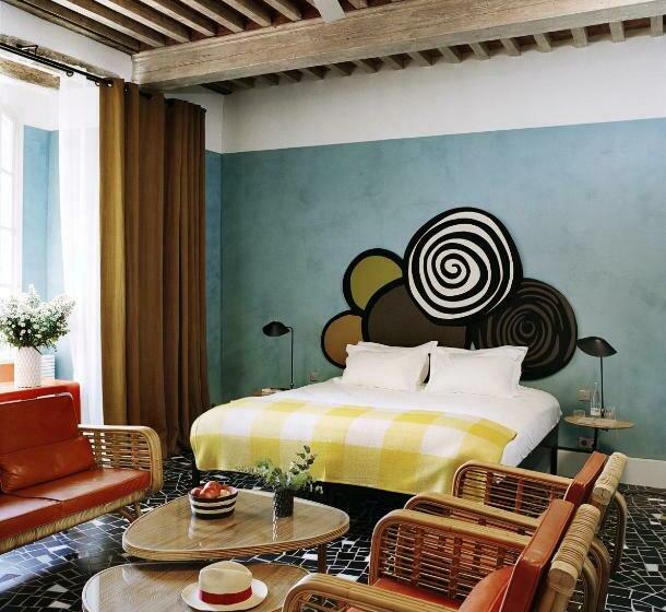 هتل Hôtel Du Cloître