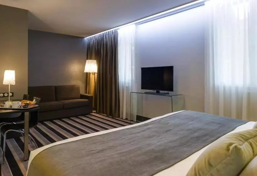 هتل Hôtel Le Châteaubriant