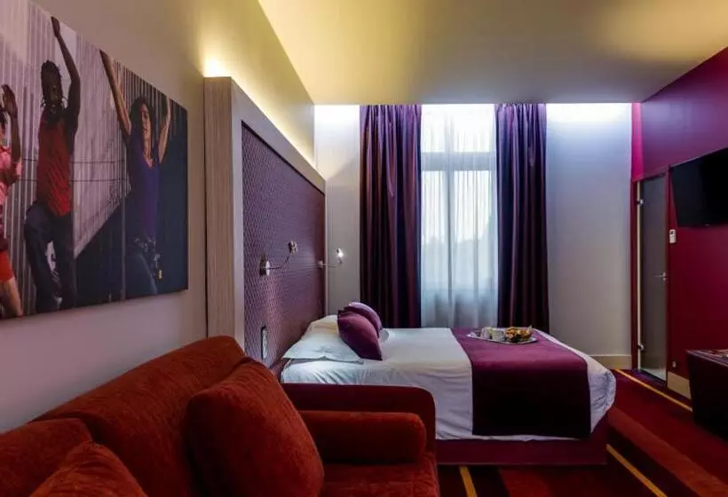 هتل Hôtel Le Châteaubriant