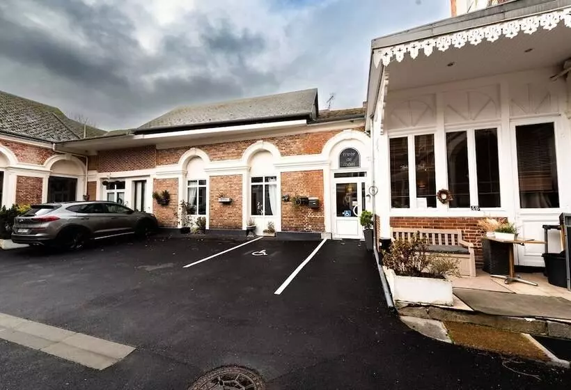 ホテル Hôtel Le Lion D'or