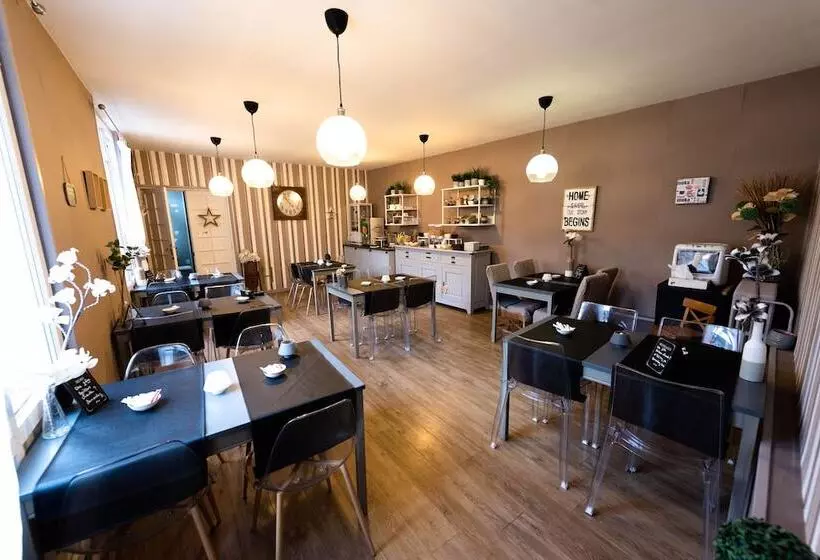 ホテル Hôtel Le Lion D'or