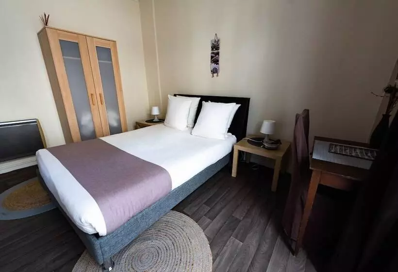 ホテル Hôtel Le Lion D'or