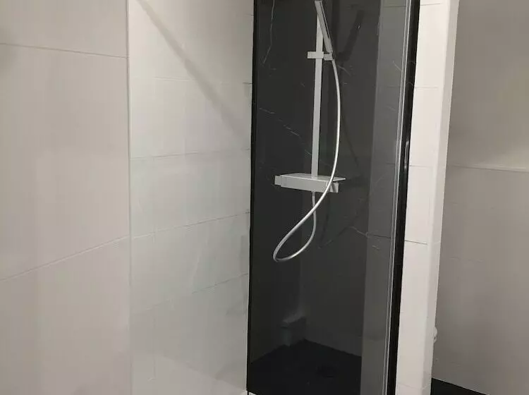 ホテル Hôtel Le Mistral