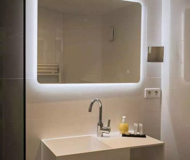 ホテル Hôtel Le Mistral