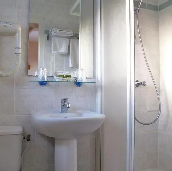 ホテル Hôtel Les Tilleuls, Bourges