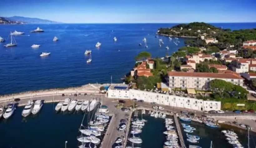 בית מלון כפרי La Voile D'or