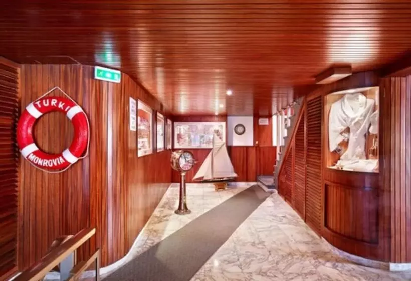 בית מלון כפרי La Voile D'or