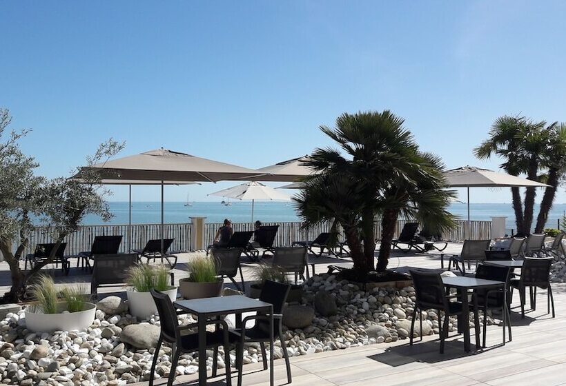 בית מלון כפרי Les Brises