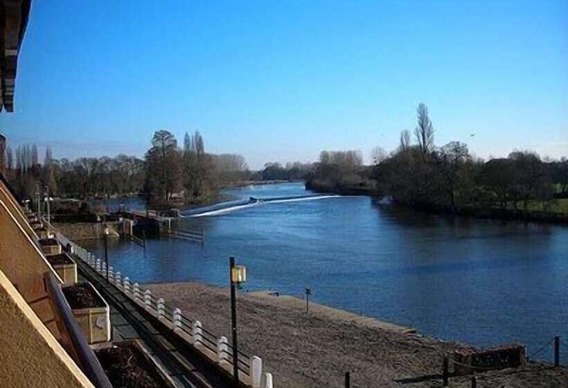 בית מלון כפרי Les Ondines