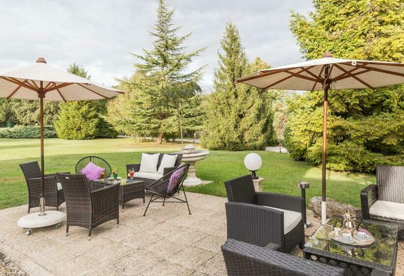 فندق Les Pigeons Blancs