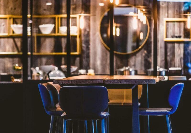 هتل Mercure Pau Palais Des Sports