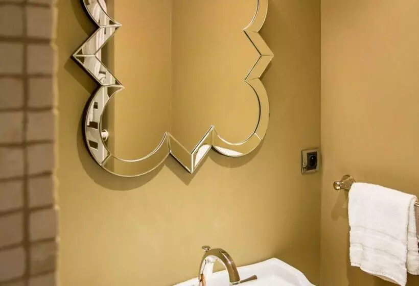 בית מלון כפרי Vendome Bw Signature Collection