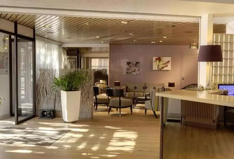 Hotel Hôtel De L Orme, Akena