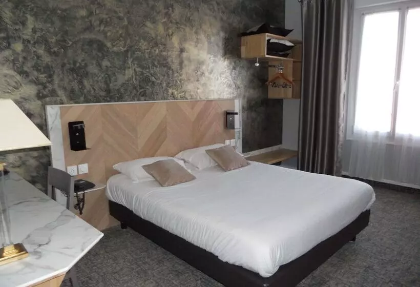 Brit Hotel Privilège Le Royal   Centre Gare