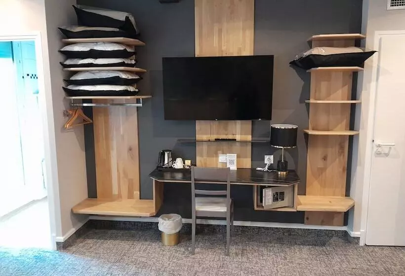 Brit Hotel Privilège Le Royal   Centre Gare