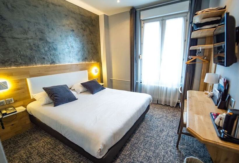 Brit Hotel Privilège Le Royal   Centre Gare