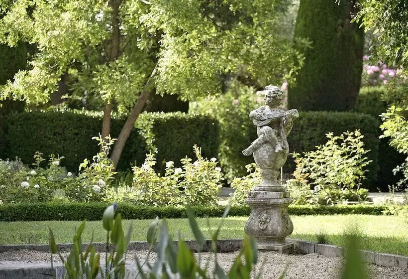 ホテル Baumanière Les Baux De Provence