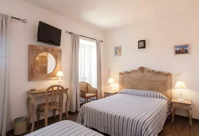 هتل Hôtel De La Plage Les Arcades