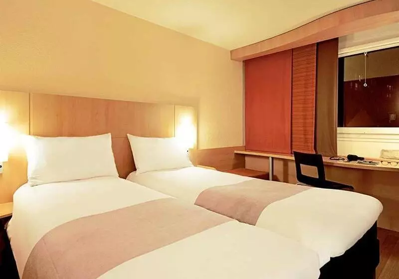 Отель Ibis Strasbourg Centre Petite France
