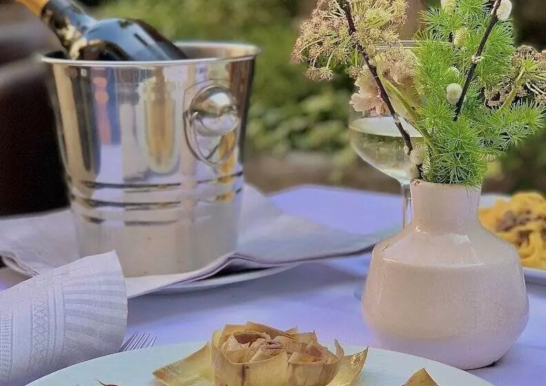 Отель Hôtel Restaurant Oasis