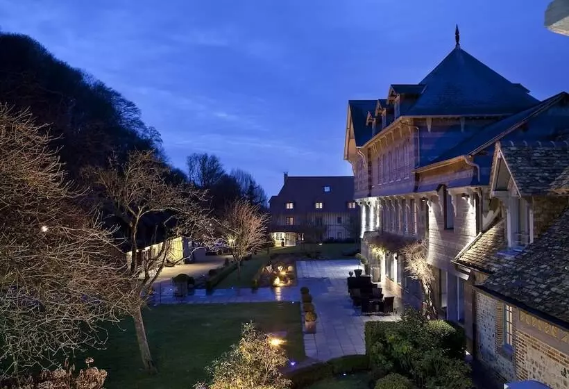 هتل La Ferme Saint Simeon Spa  Relais & Chateaux