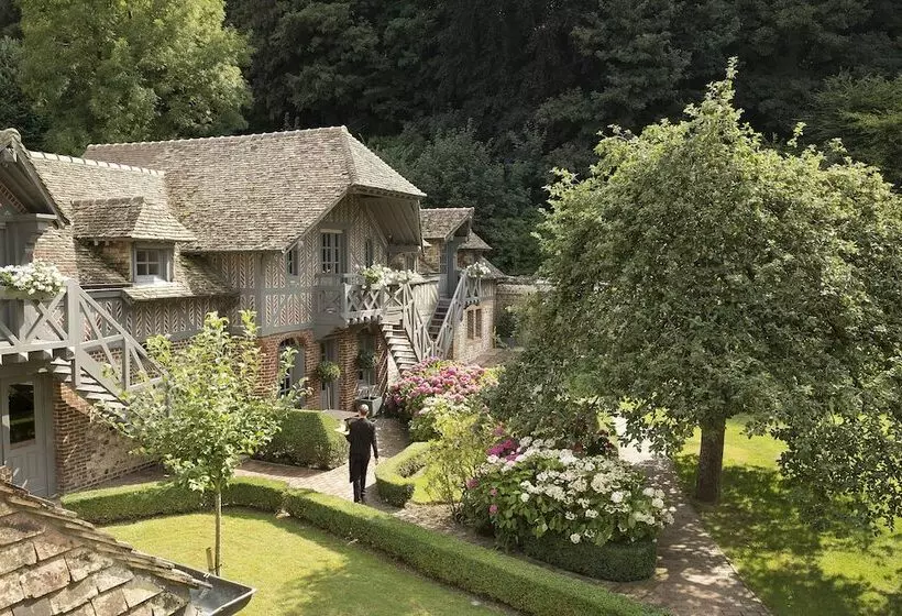 هتل La Ferme Saint Simeon Spa  Relais & Chateaux