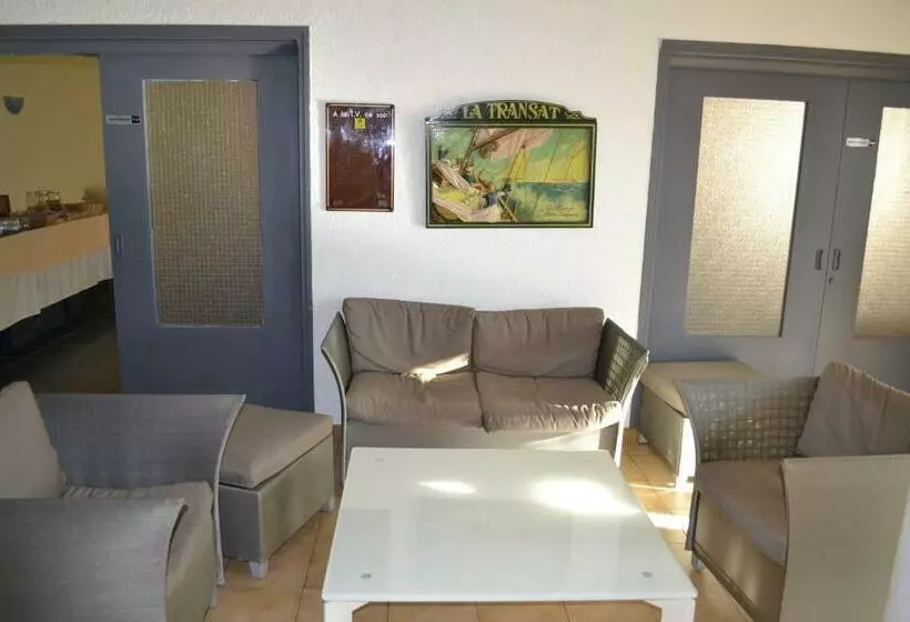 בית מלון כפרי Le Relais De Fabrègues