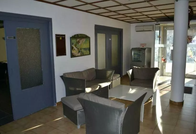 בית מלון כפרי Le Relais De Fabrègues